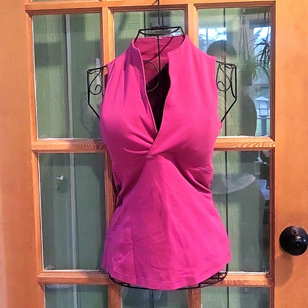 Lululemon support top, magenta, size 4